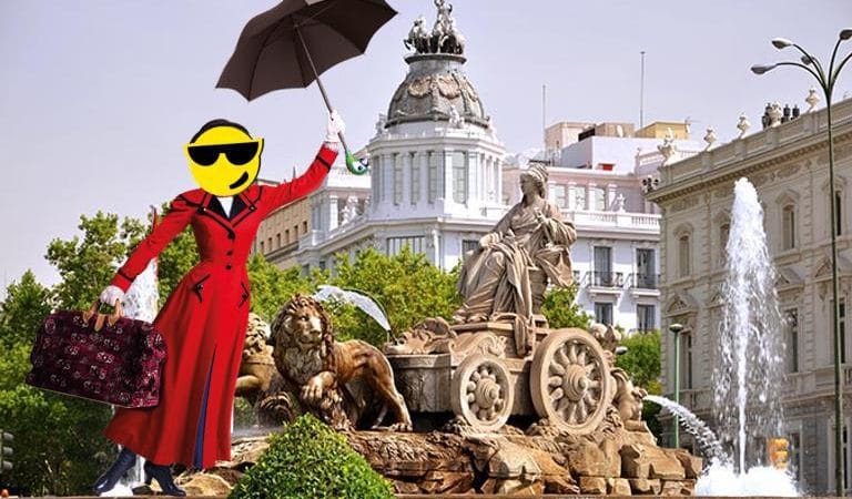 Blogger detenida en la calle por escándalo público gritando: «soy la verdadera Mary PopUpins!!»