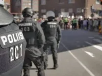 Incautado un arsenal de varitas mágicas, anillos únicos y sables de luz en el día del Orgullo Friki